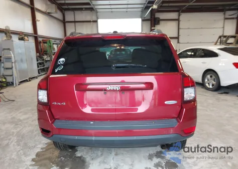 2016 Jeep Compass Latitude z USA, uszkodzony, nr VIN 1C4NJDEB5GD587688